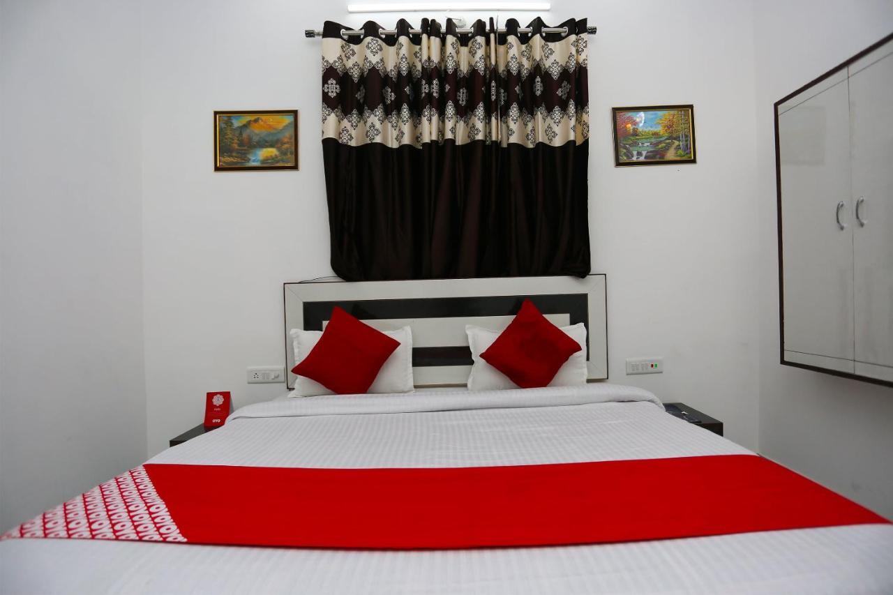 Hotel Rest Palace Agra  Esterno foto