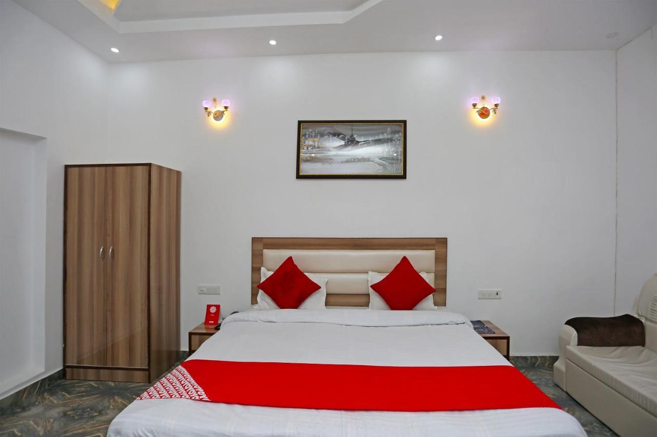Hotel Rest Palace Agra  Esterno foto