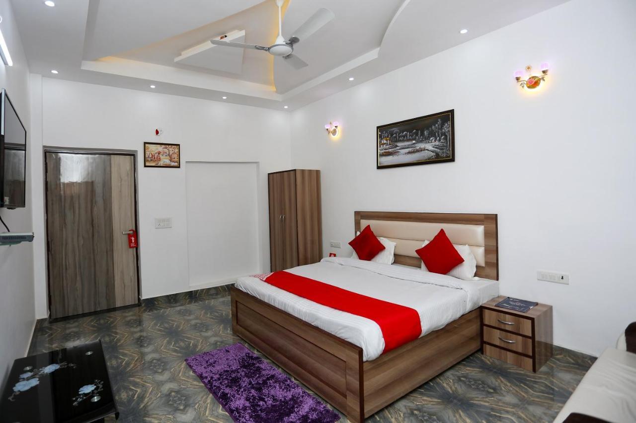 Hotel Rest Palace Agra  Esterno foto